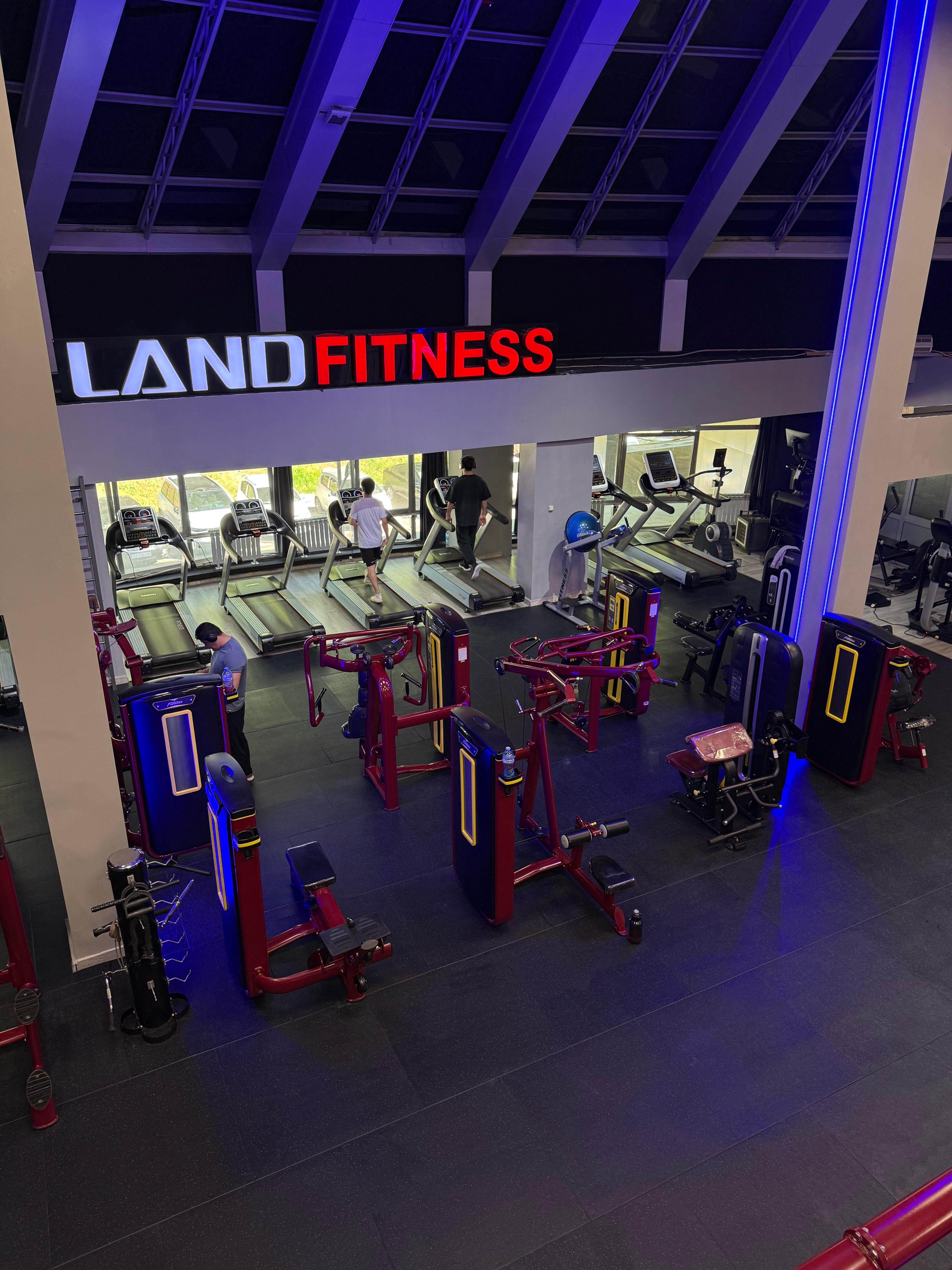 Land Fitness studio image