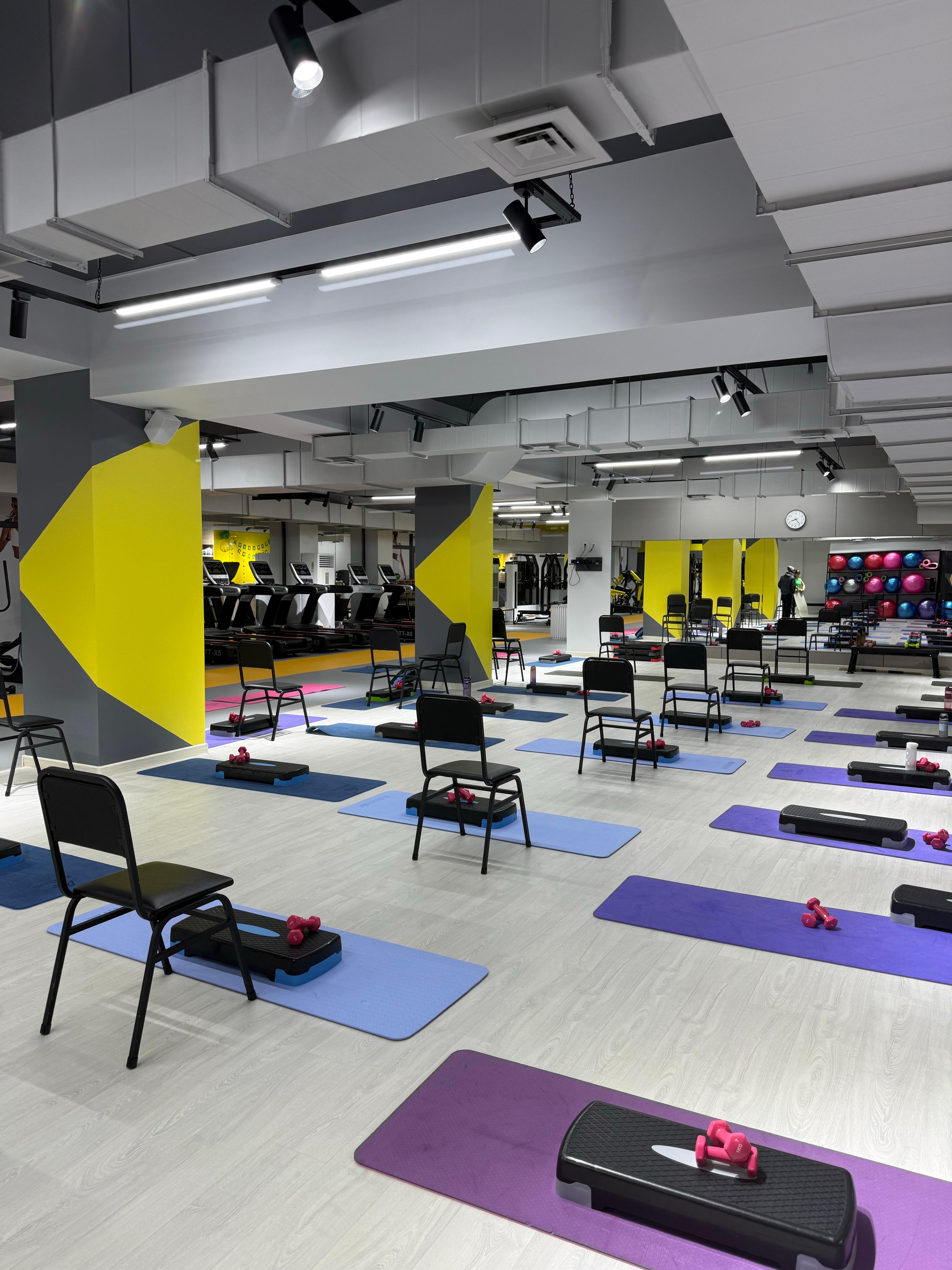ARYA Ayollar Fitnes Zali studio image