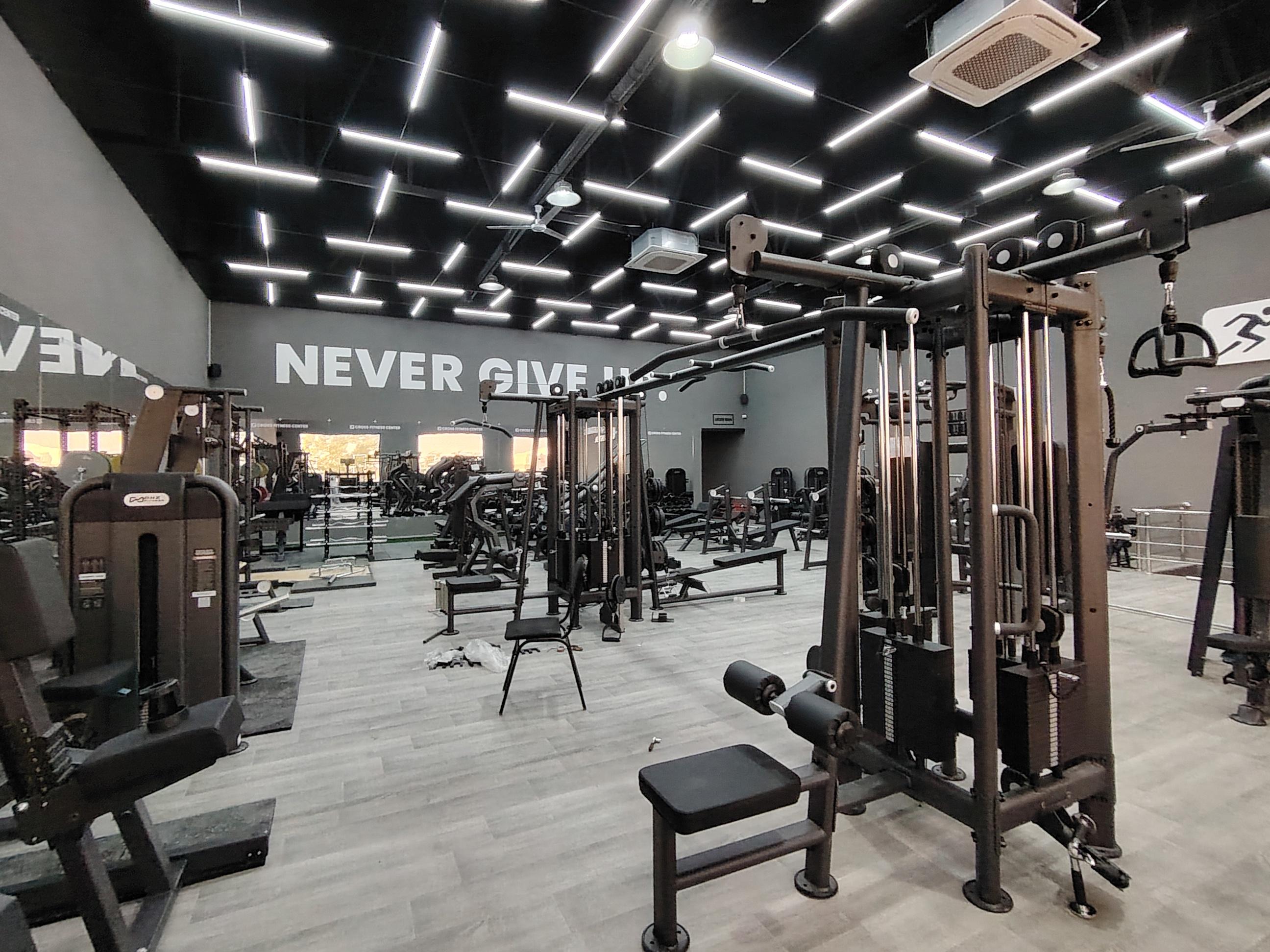 Cross fitness studio image