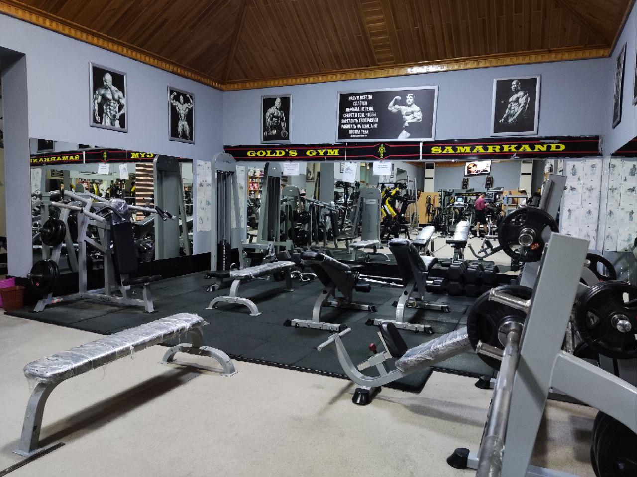 GOLDS GYM studio image