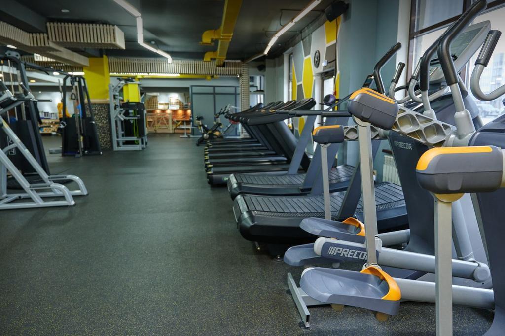 Champion Gym на Мухамедханова — фото 1