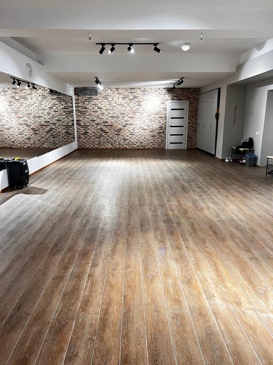 KANGOOJUMPS_ALMATY studio image