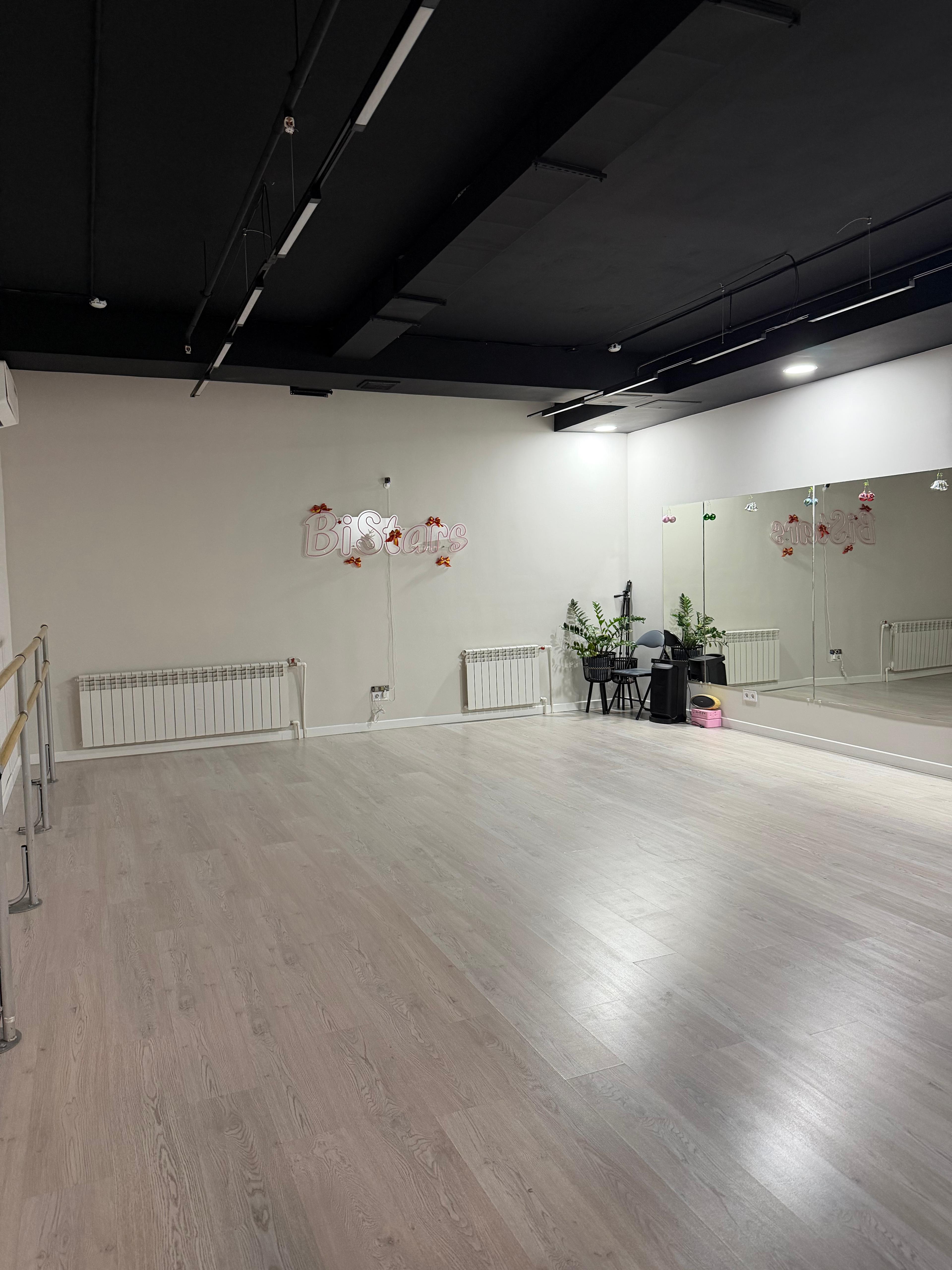 explosion_fam studio image