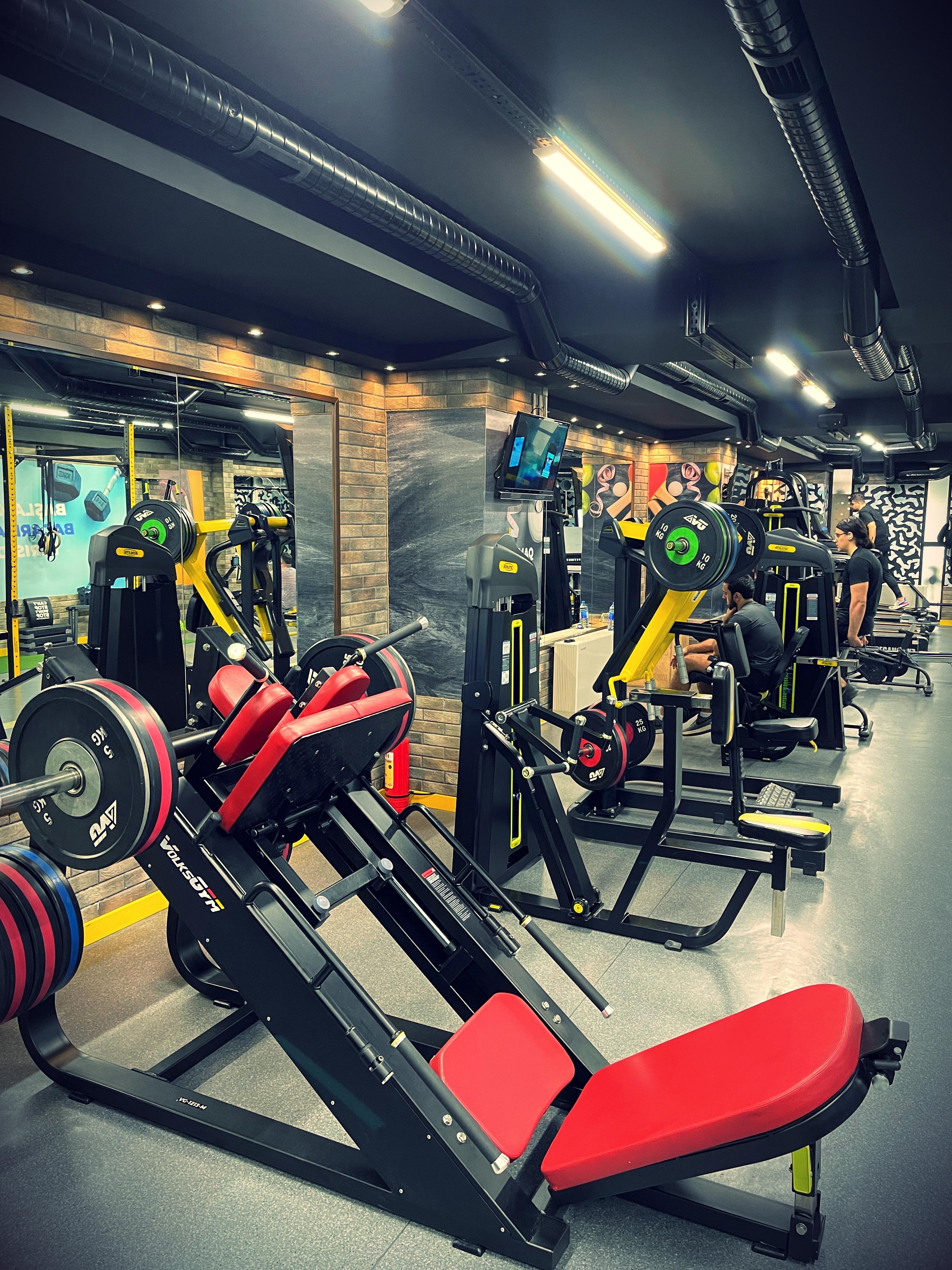 HealthFit studio image