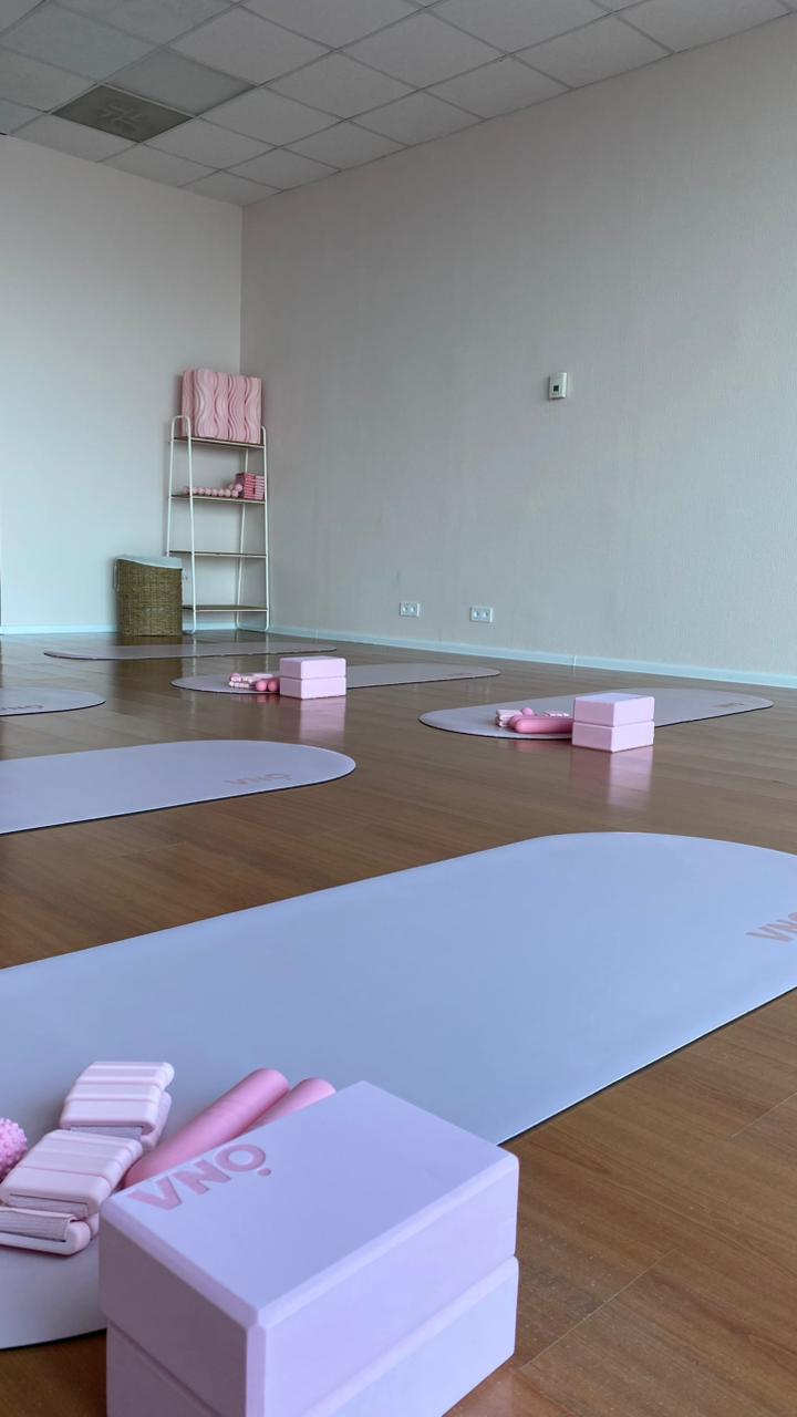 Lotos studio studio image